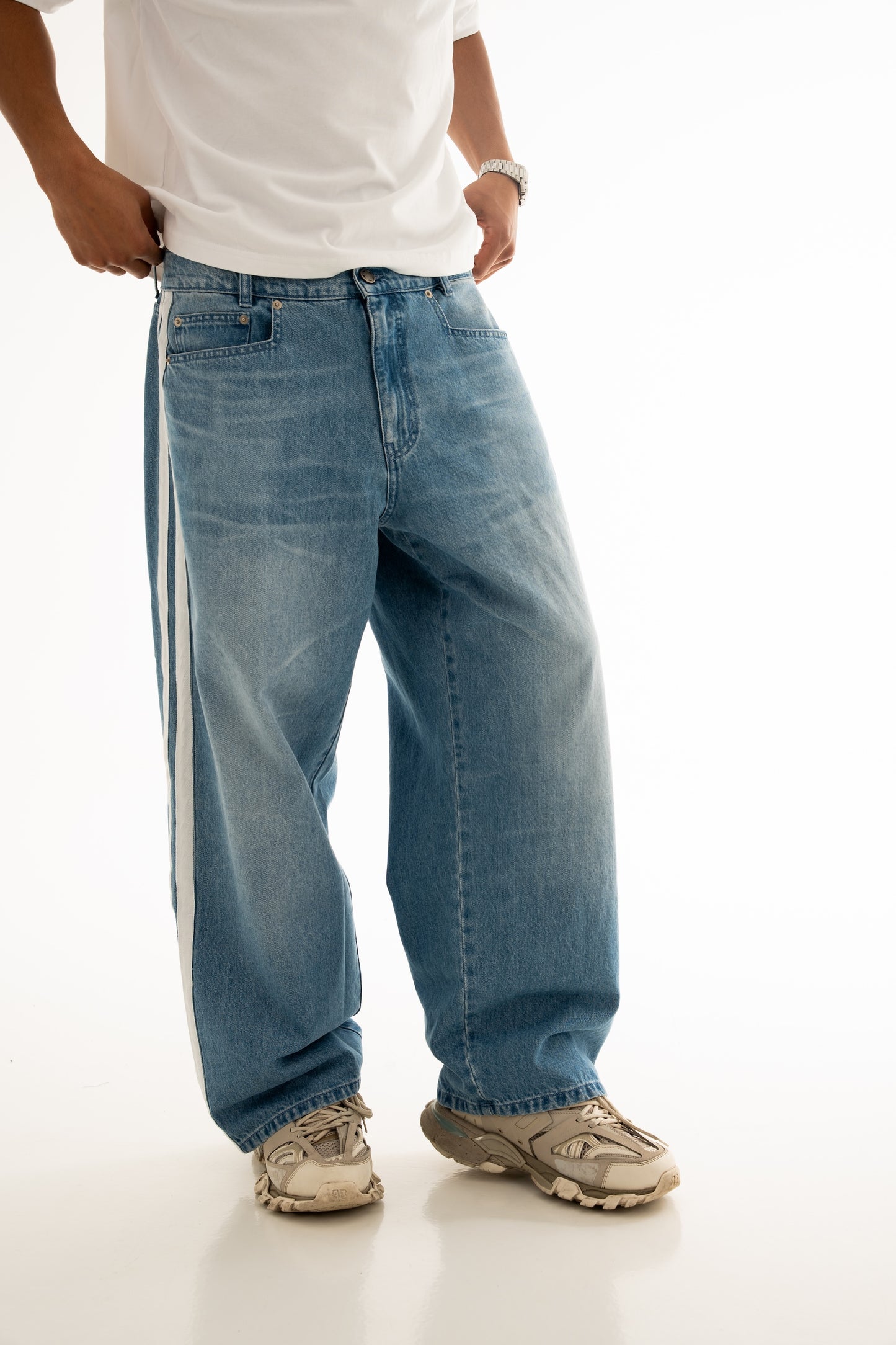 BLUE STRIPE JEANS