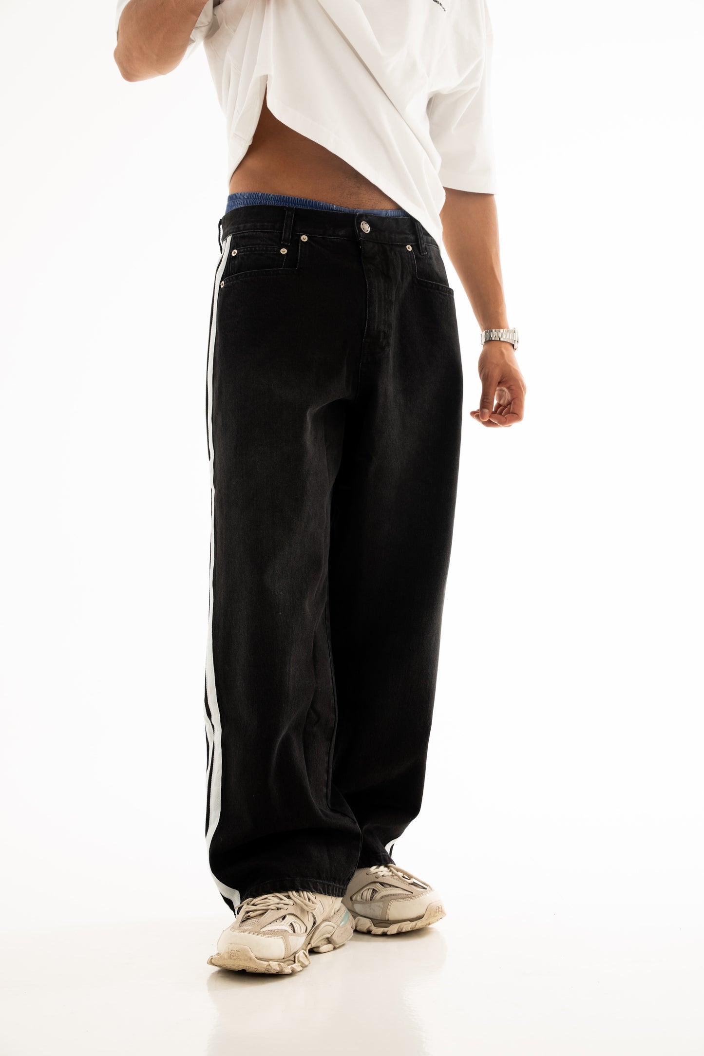 BLACK STRIPE JEANS