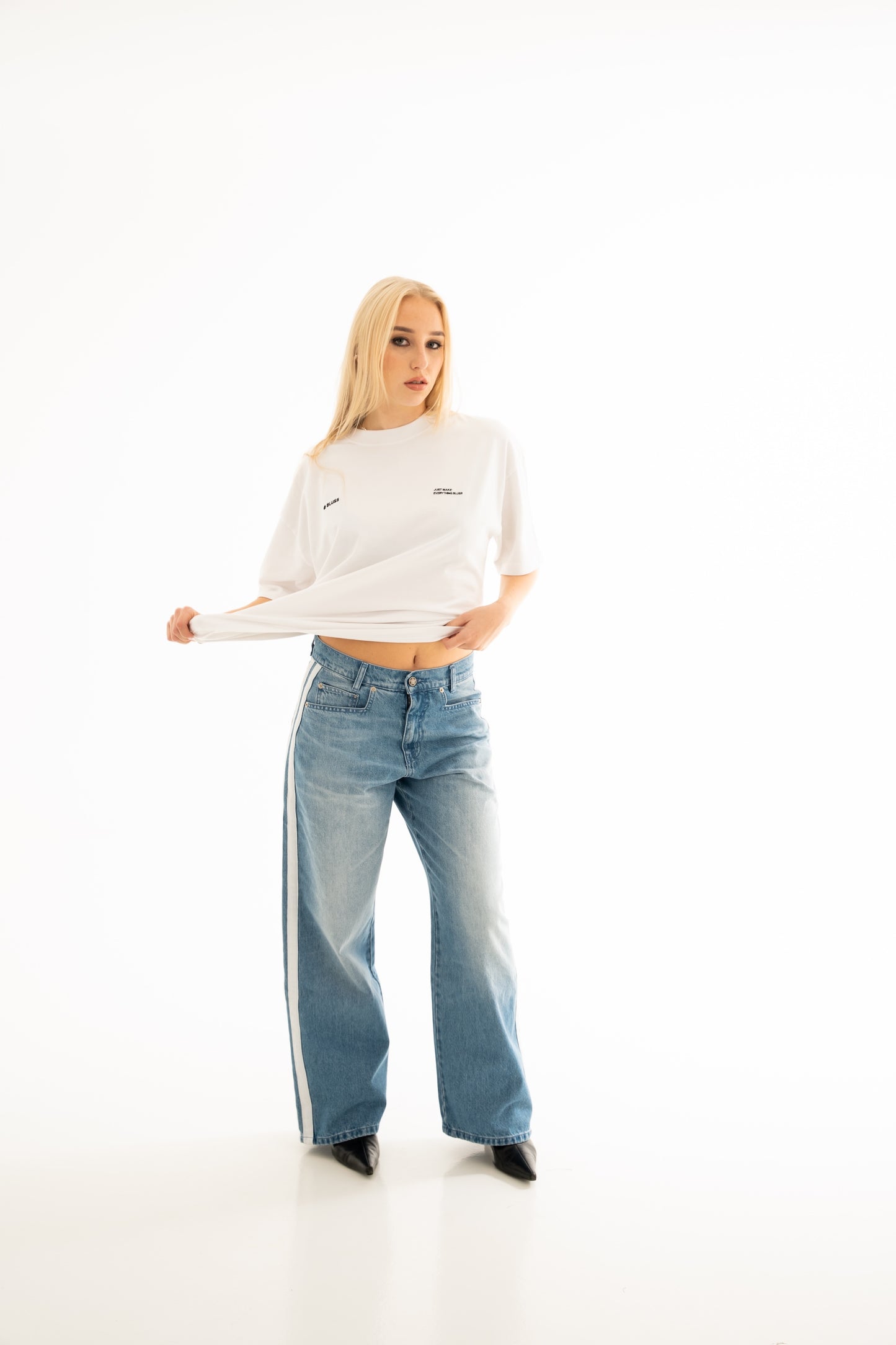 CUTE FLOWER TEE