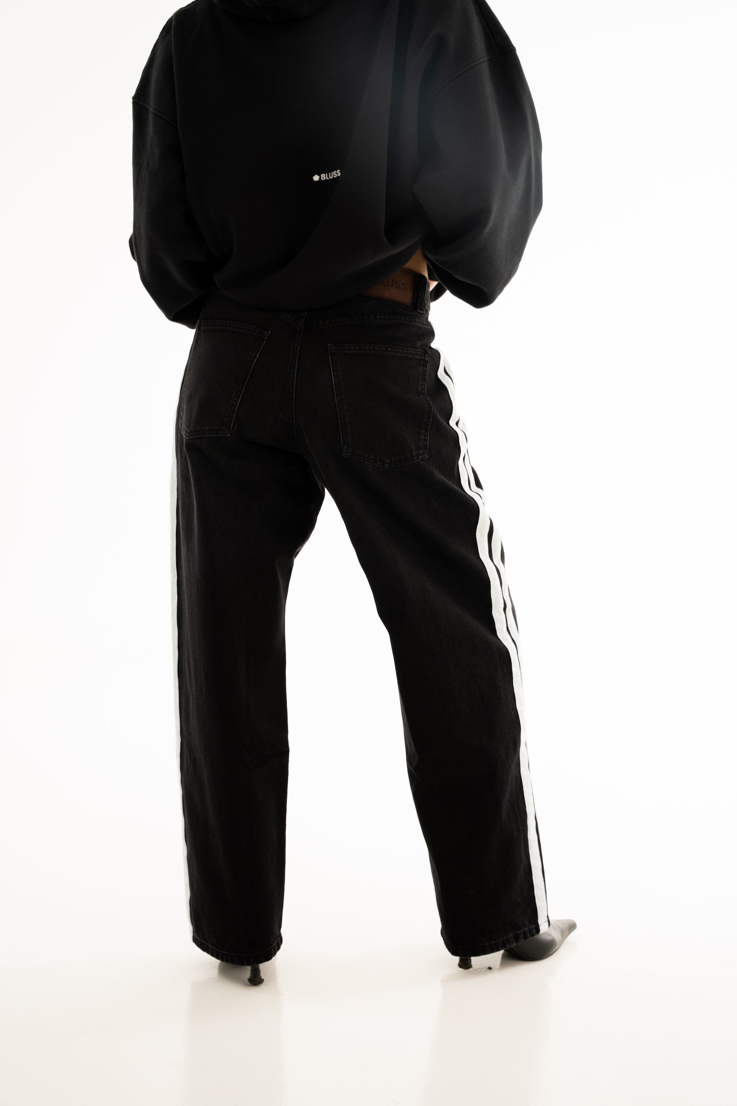 BLACK STRIPE JEANS