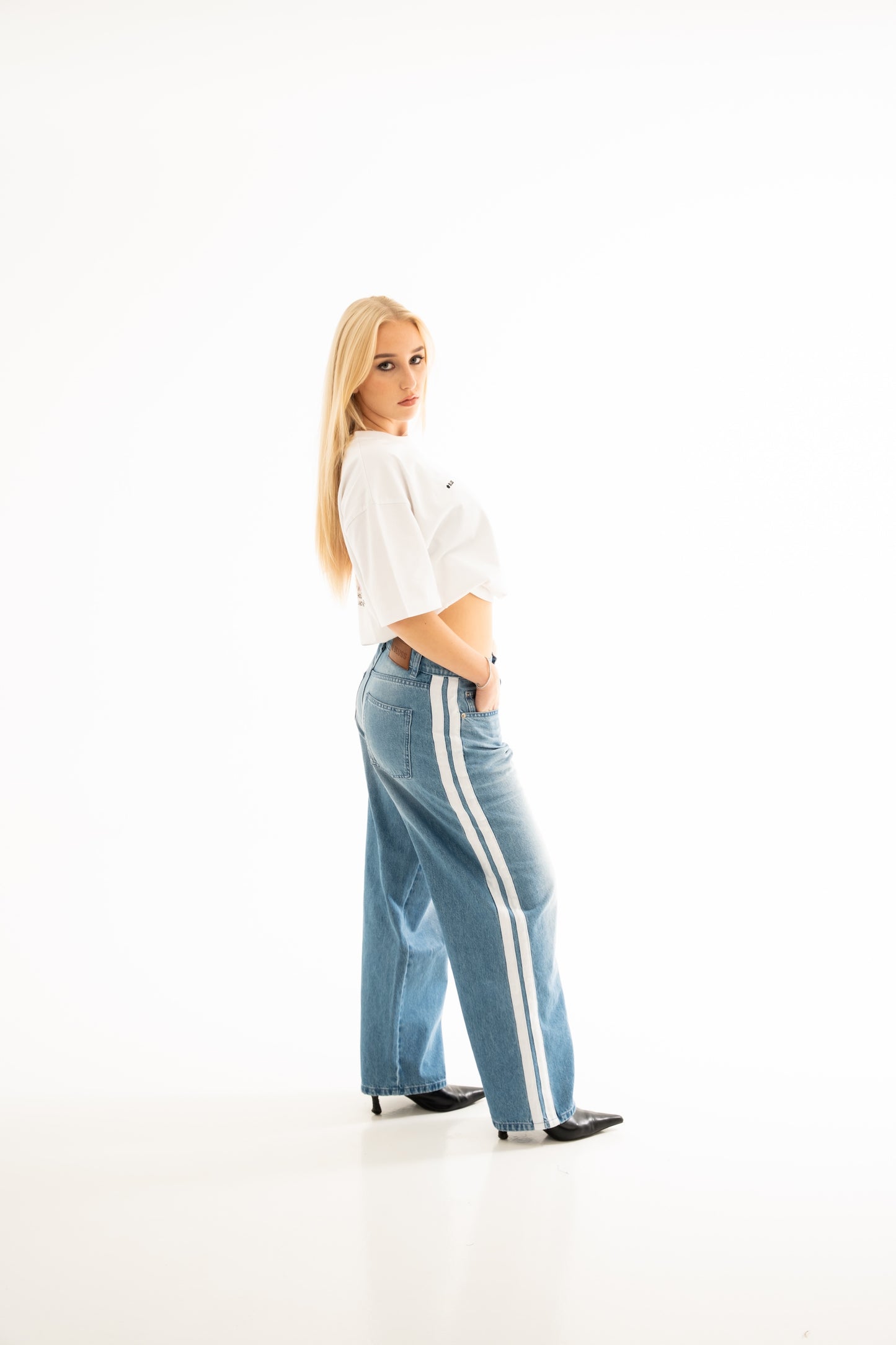BLUE STRIPE JEANS